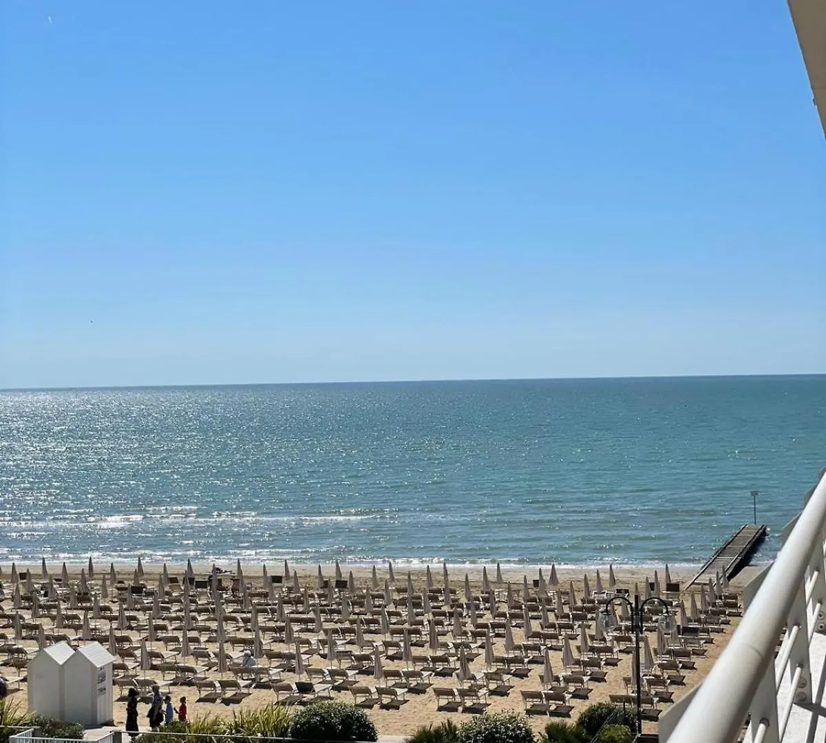 Residence Faro - Walterigato Apartments Solo Per Famiglie Lido di Jesolo 0*,  Italy
